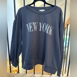 H&M New York pull over sweatshirt
